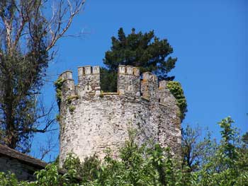 Sarria Castle